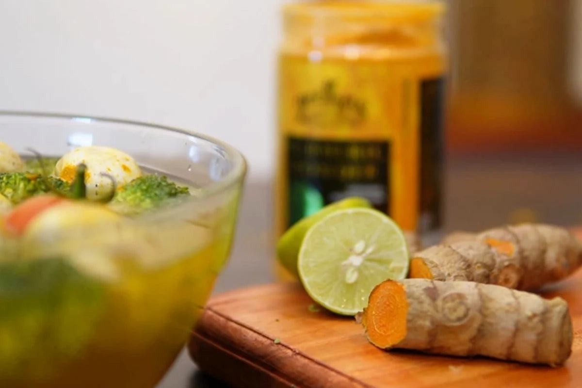 Kitchen Hack: Wash Your Vegetables with Turmeric